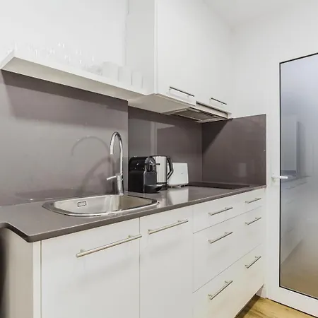 Апартаменты Blueground Les Corts Balcony Ac Wd Bcn-157 Барселона